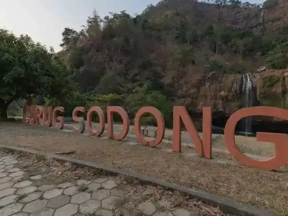 RedDoorz near Ciletuh Sukabumi