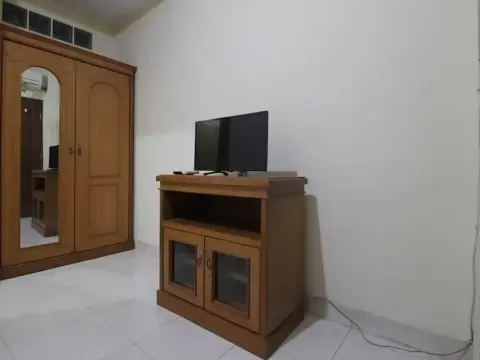 RedDoorz near Ciputra World Kuningan 3 - Photo 4