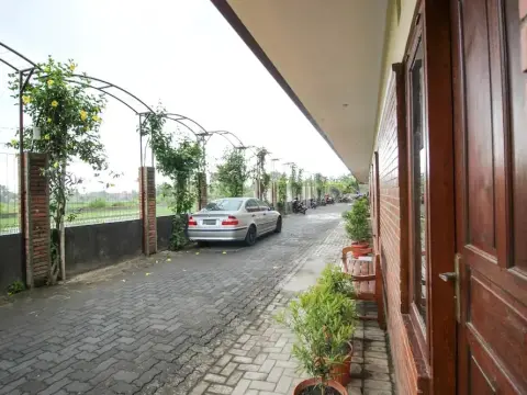 RedDoorz near Desa Wisata Kasongan - Photo 3