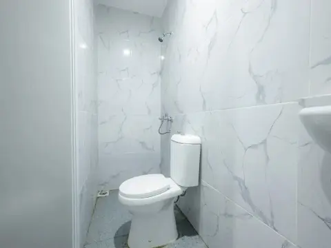 RedDoorz near Jalan Cikini - Photo 3