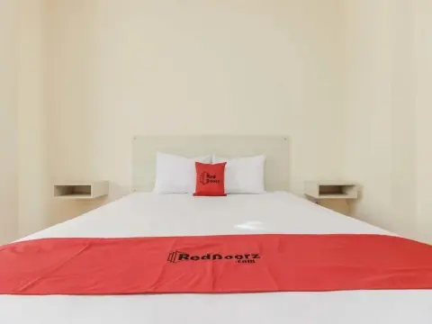 RedDoorz near Jembatan Musi II Palembang - Photo 3