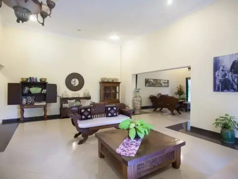 Reddoorz Near Kalibaru Station 2 - Photo 3