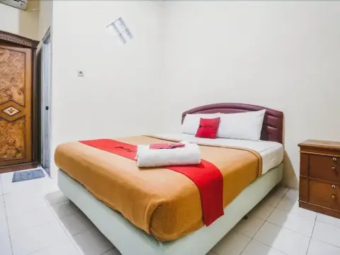 RedDoorz near Lokasari Mangga Besar 7 - Photo 1