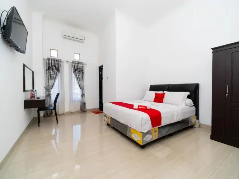 RedDoorz near Makassar Town Square 2 - Photo 2