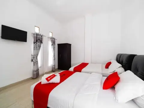 RedDoorz near Makassar Town Square 2 - Photo 4