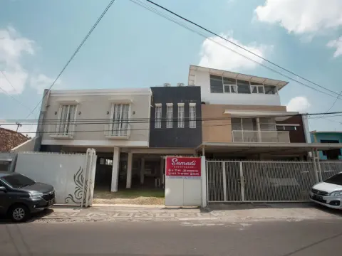 RedDoorz near Museum Angkut Batu 2 - Photo 1