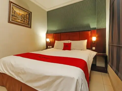 RedDoorz near Palembang Airport - Photo 3