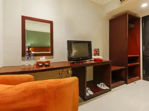 RedDoorz near Palembang Airport - Photo 4