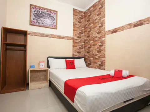 RedDoorz near Stasiun Kota Baru Malang - Foto 4