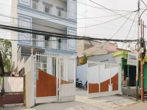 RedDoorz near Stasiun Palmerah - Foto 4