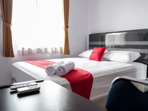 RedDoorz near Supermall Karawaci 2 - Photo 4