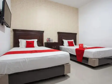 RedDoorz near Taman Krida Budaya Malang - Photo 4