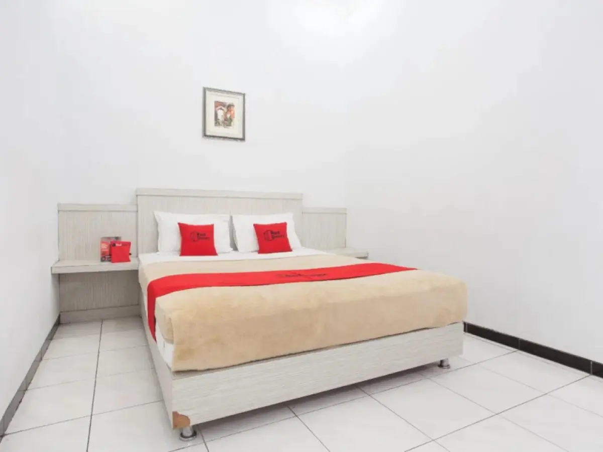 RedDoorz near Terminal Arjosari