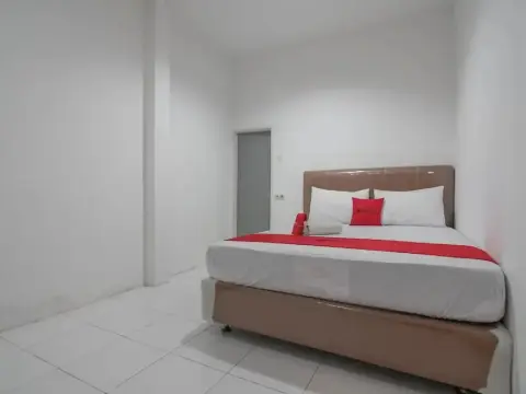 RedDoorz Near Trans Studio Mini Palembang - Photo 4