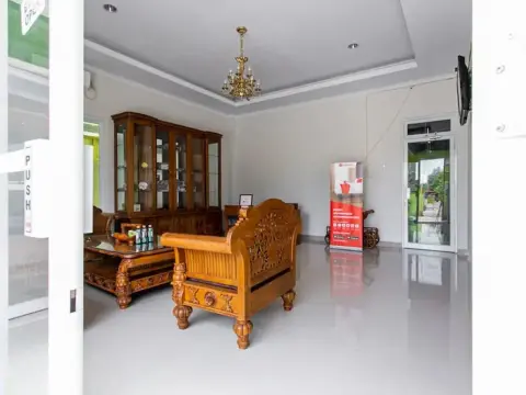 RedDoorz Near Universitas Muhammadiyah Yogyakarta - Photo 2