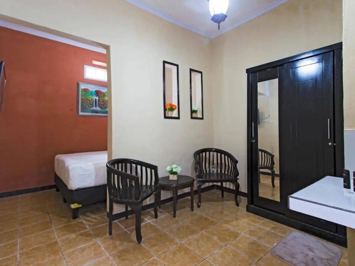 RedDoorz Pesanggrahan