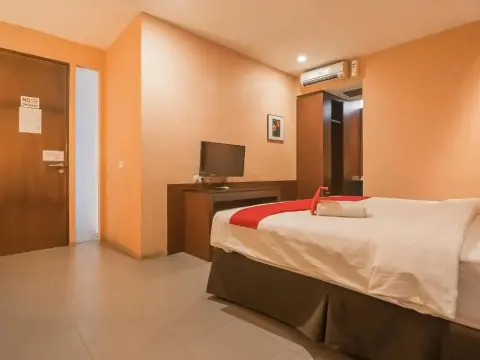 RedDoorz Plus @ Cipaganti Street 3 - Photo 3