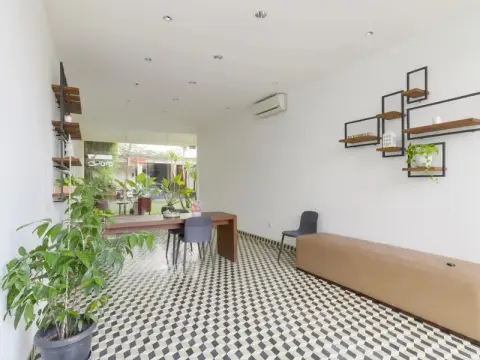 RedDoorz Plus @ Demangan Gejayan - Photo 1