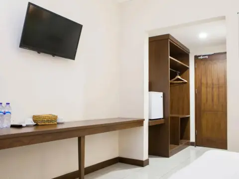 RedDoorz Plus @ Erlich Pasir Kaliki - Photo 3
