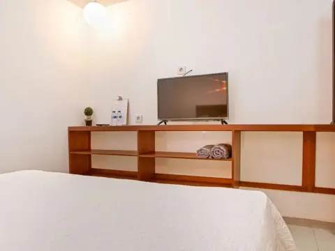 RedDoorz Plus near Asia Afrika 2 - Photo 4