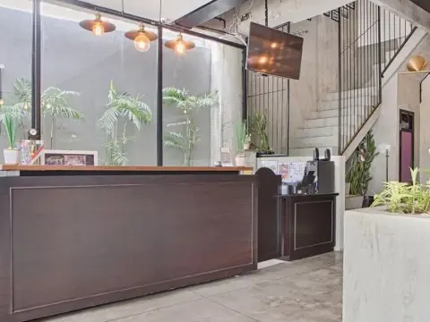 RedDoorz Plus near Asia Afrika 2 - Photo 2