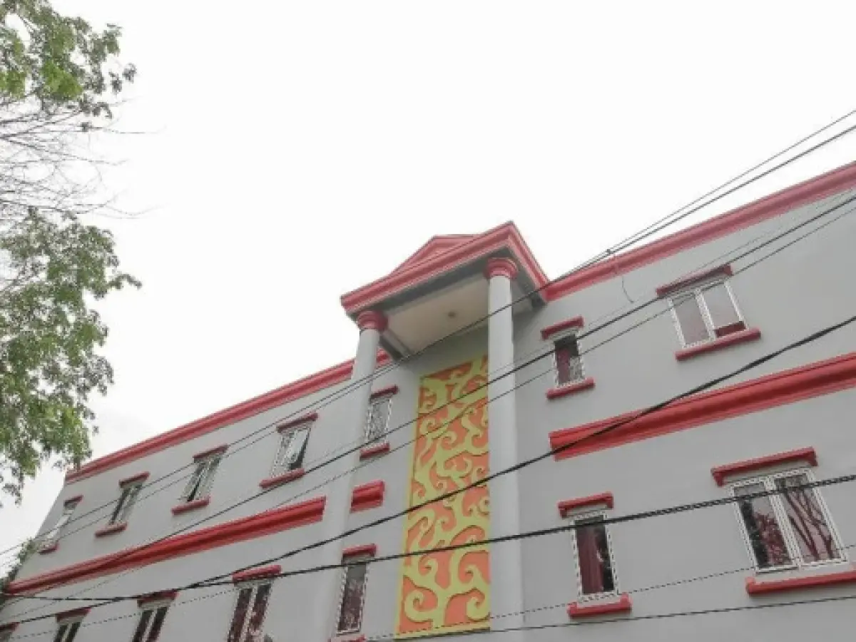 RedDoorz Plus near Budi Luhur University Jakarta