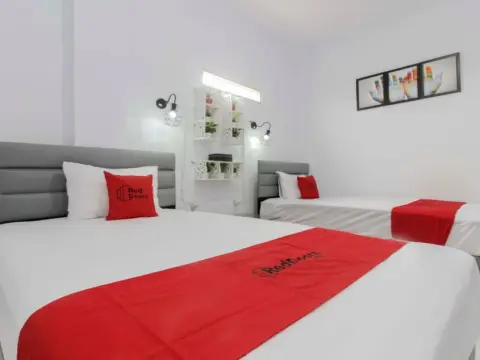 RedDoorz Plus near Budi Luhur University Jakarta - Photo 2