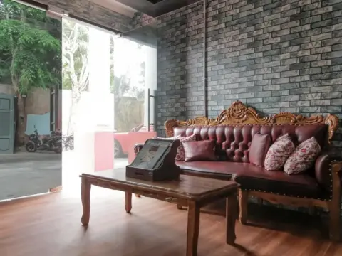 RedDoorz Plus near Budi Luhur University Jakarta - Photo 3