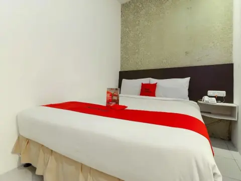 RedDoorz Plus near Fort Rotterdam - Foto 3