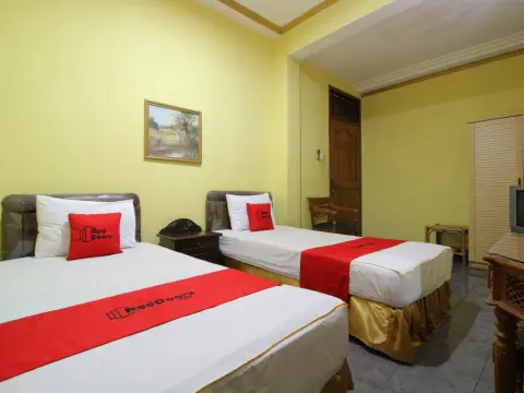 RedDoorz Plus near Galeria Mall - Foto 4