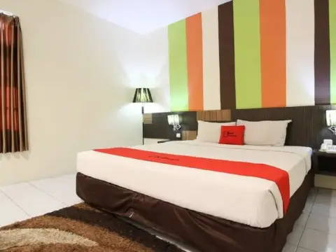 RedDoorz Plus near Keraton Yogyakarta 2 - Photo 2