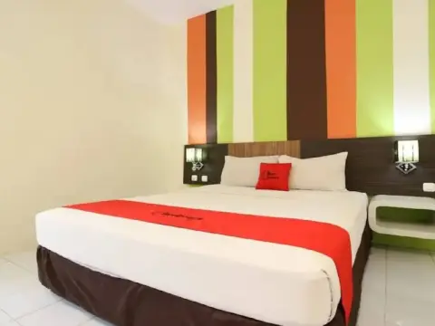 RedDoorz Plus near Keraton Yogyakarta 2 - Photo 4