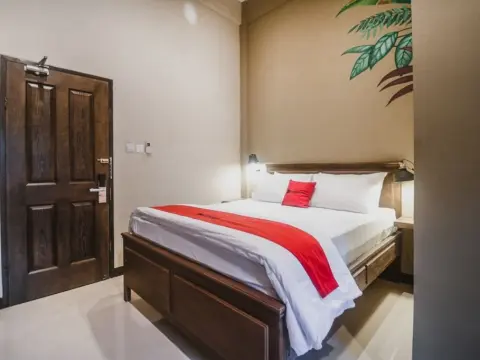 RedDoorz Plus near Mall Slipi Jaya - Photo 2