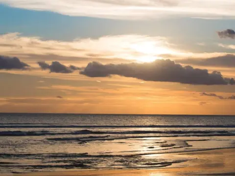 RedDoorz Plus near Pantai Jimbaran - Photo 1