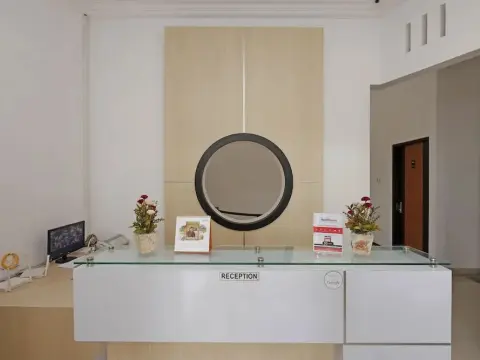 RedDoorz Plus near Sam Poo Kong - Photo 2