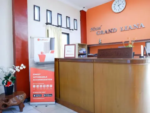 RedDoorz Plus near Stadion Wijaya Kusuma - Photo 2