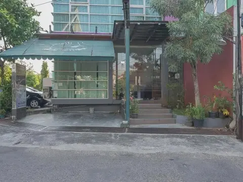 RedDoorz Plus near Undip Pleburan - Foto 1