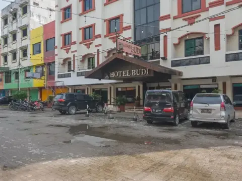 Reddoorz Premium Near Jembatan Ampera 2 - Foto 1