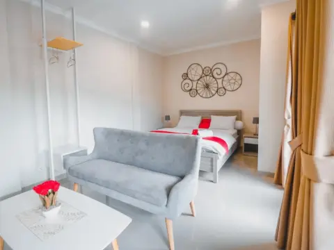 RedDoorz Premium near Ragunan Zoo 2 - Photo 3