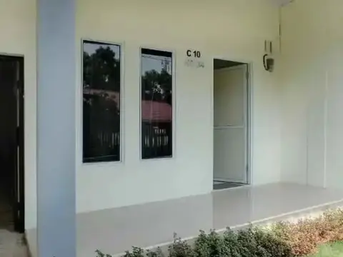RedDoorz Syariah @ Danesti Homestay Near Bandara Sultan Hasanuddin - Photo 1