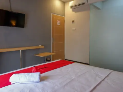 RedDoorz Syariah @ Jalan Sultan Agung Tegal - Photo 3
