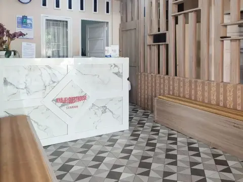 RedDoorz Syariah @ Khalifi Guest House Padang - Photo 2