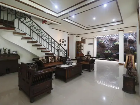 RedDoorz Syariah near Gelora Delta Sidoarjo - Photo 2