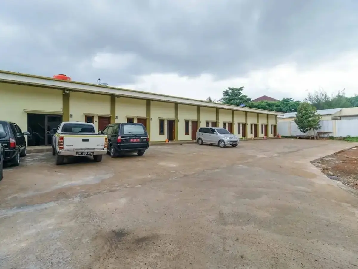 RedDoorz Syariah near Muara Enim Train Station