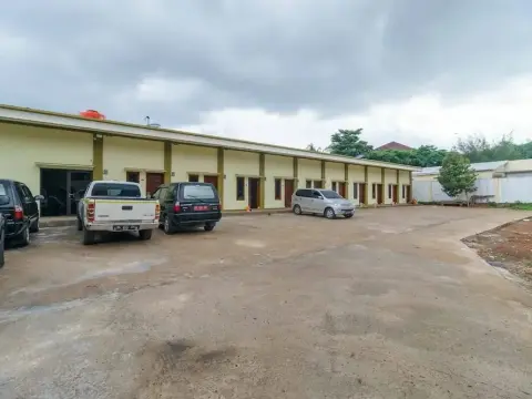 RedDoorz Syariah near Muara Enim Train Station - Photo 1