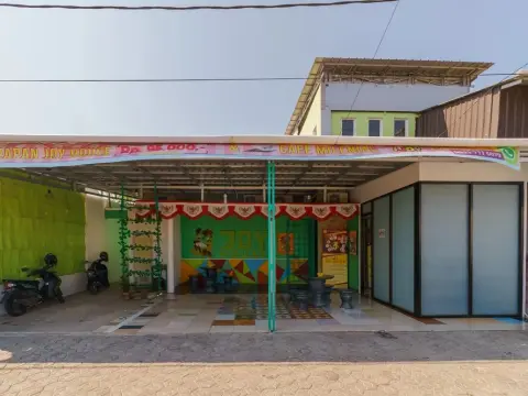 RedDoorz Syariah near Pangkal Balam Port Bangka - Foto 1