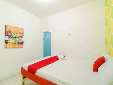 RedDoorz Syariah near Pangkal Balam Port Bangka - Foto 3
