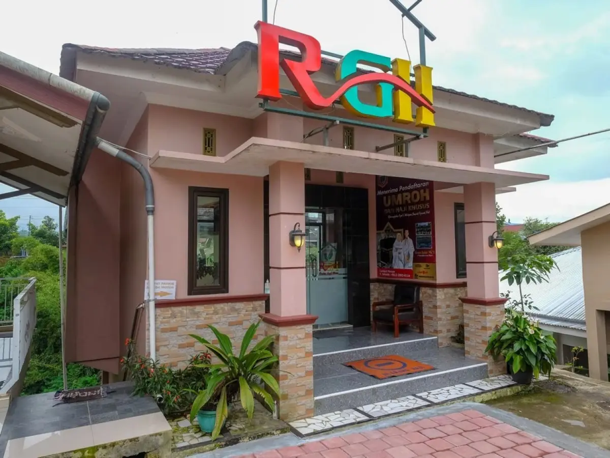 RedDoorz Syariah near Taman Rekreasi Kalianget Wonosobo