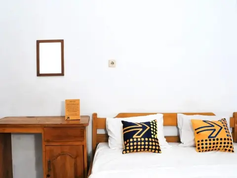Rendy Putra Malingping by OYO Rooms - Photo 3