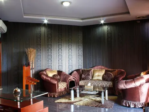 Rizen Premiere Hotel - Photo 2